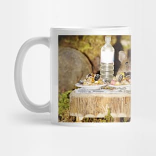 Mouse having dinner Mug